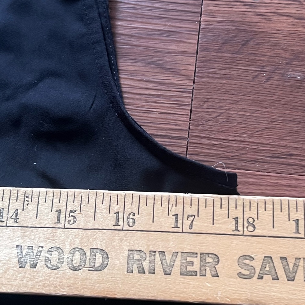 Who What Wear Black Top with White Trim - Picture 8 of 11